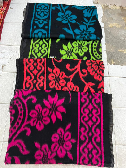 🌙 Yash Handloom Blanket – Cozy Comfort for Every Season 🌙